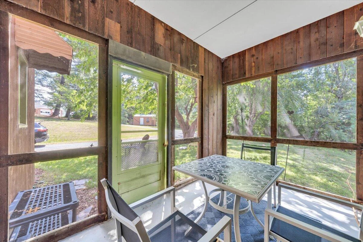 180 Daleview DR - Photo 8