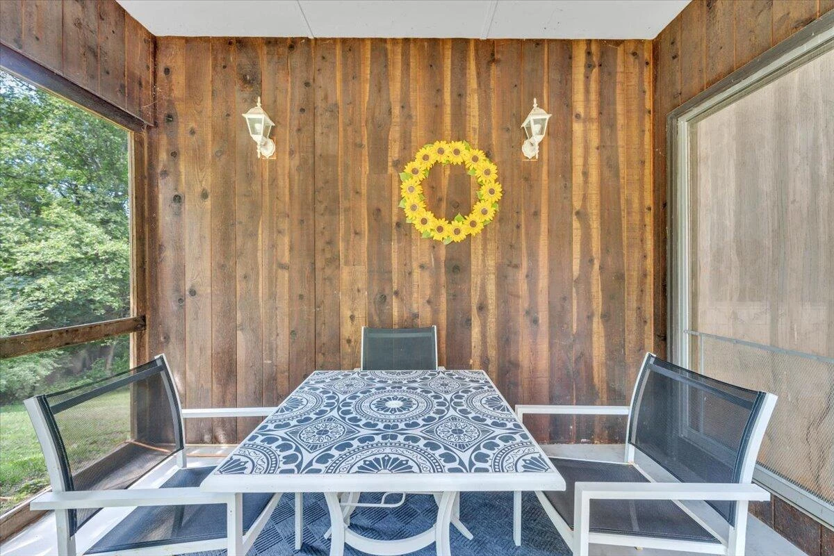 180 Daleview DR - Photo 9
