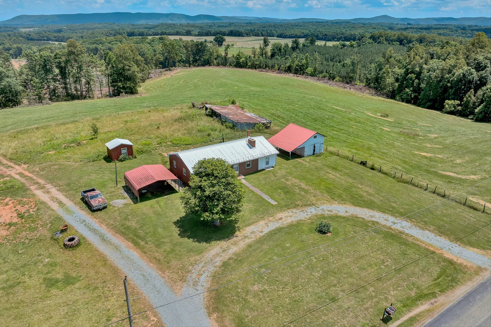 1366 Ashpone Tavern RD - Photo 29
