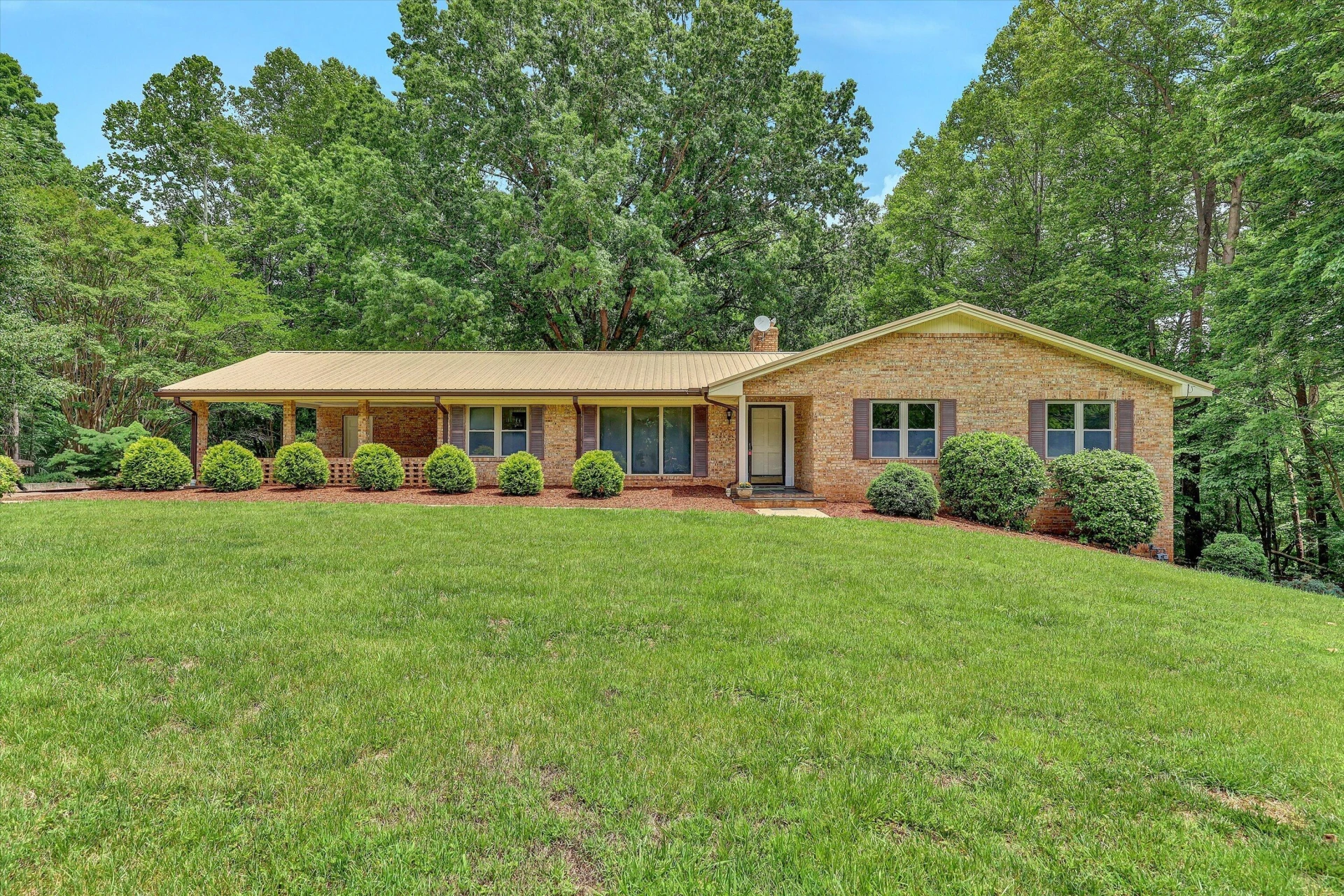 2030 Mount Olivet RD - Photo 2
