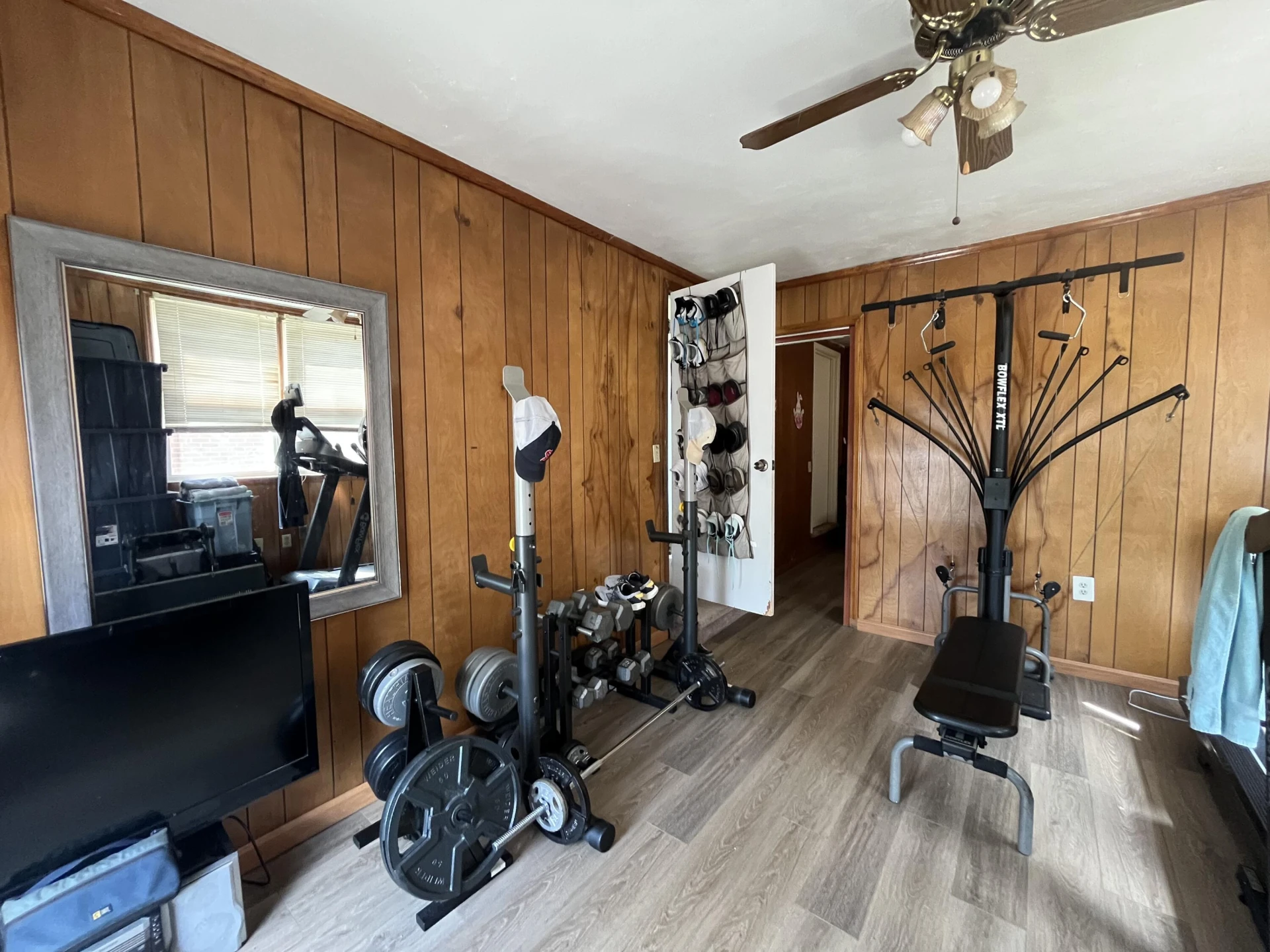 121 Tampa DR - Photo 11