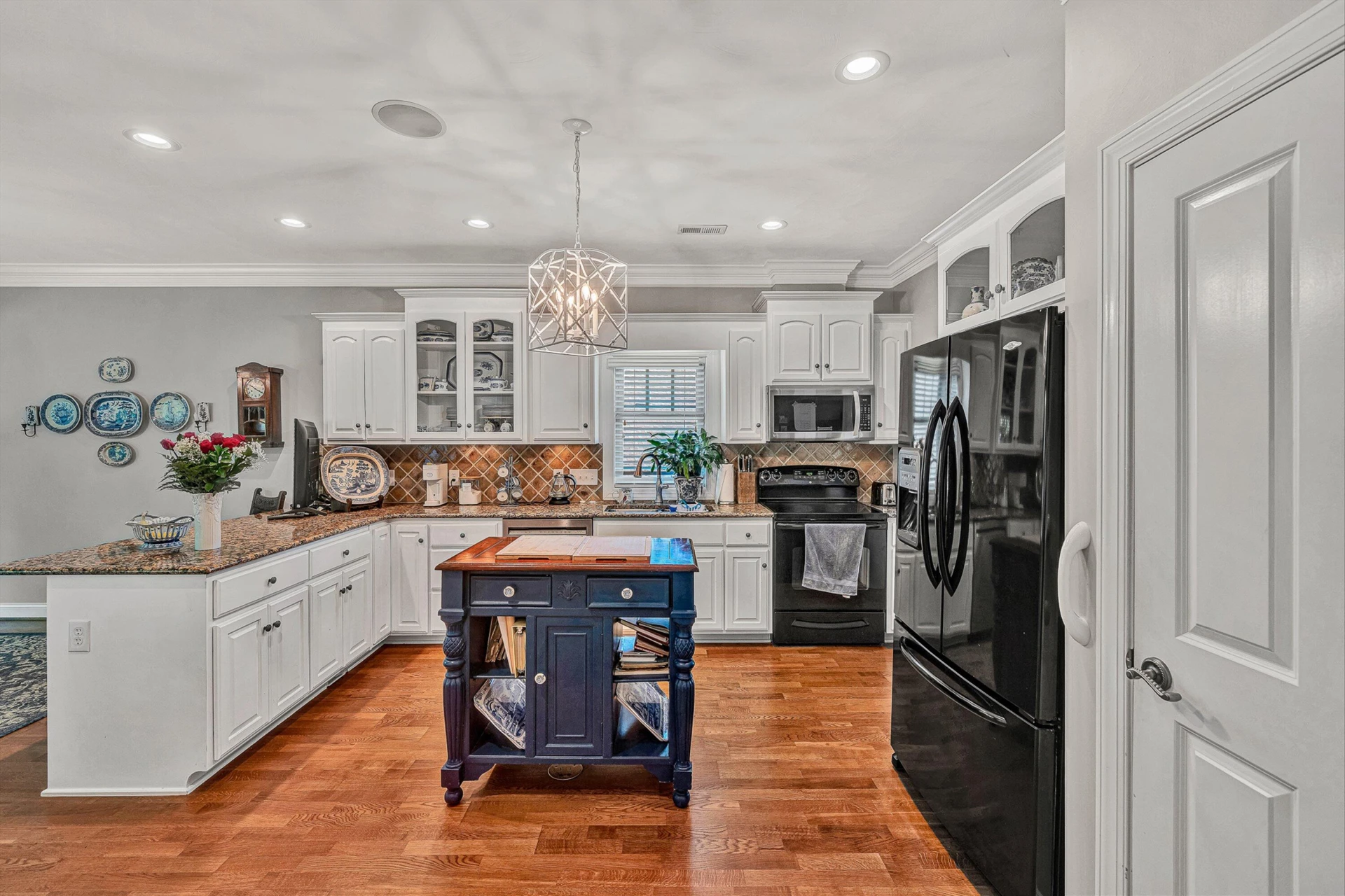 7102 Linn Cove CT - Photo 22