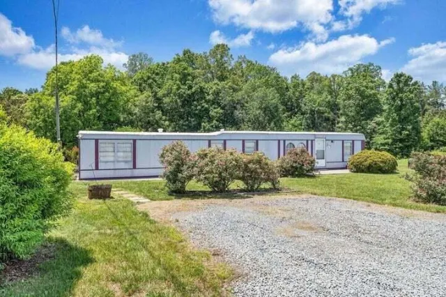 653 Jubal Early, Wirtz, VA, 24184