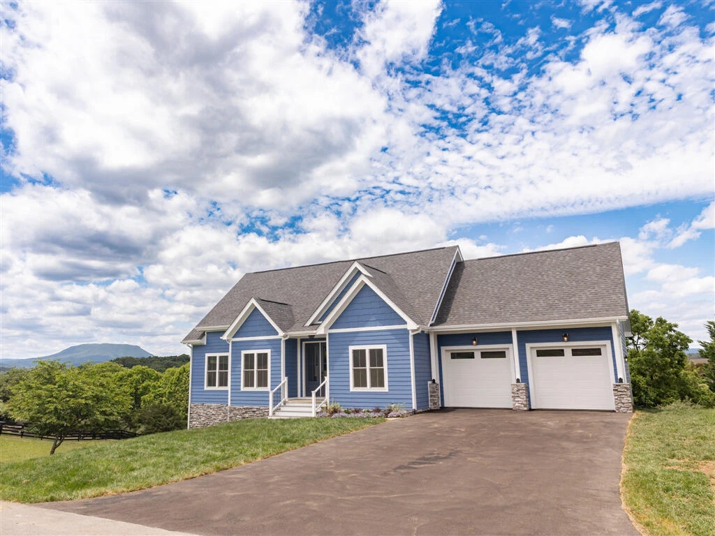 20 Cora LN