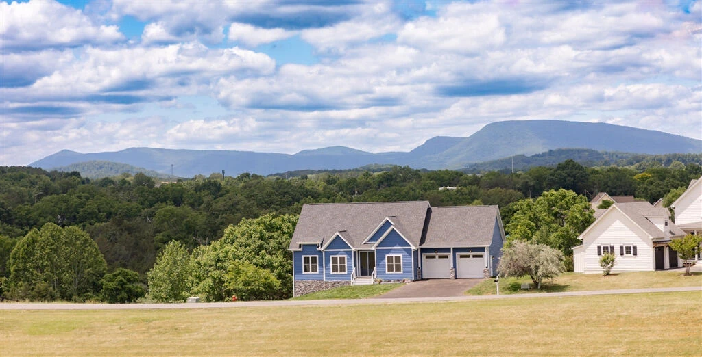 20 Cora LN - Photo 2