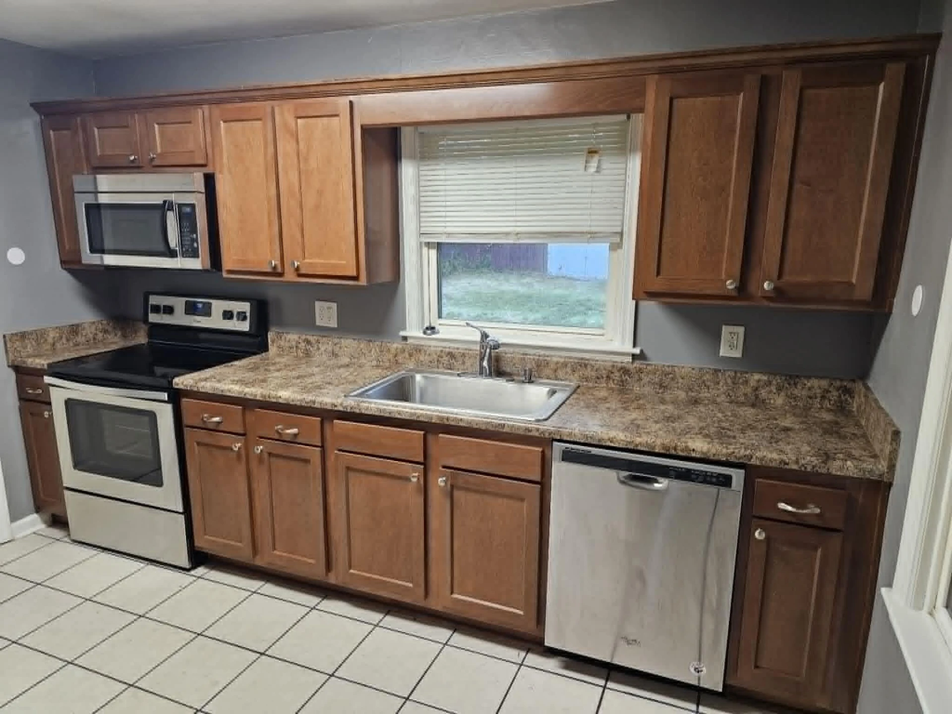 2702 NW Avalon AVE NW - Photo 9