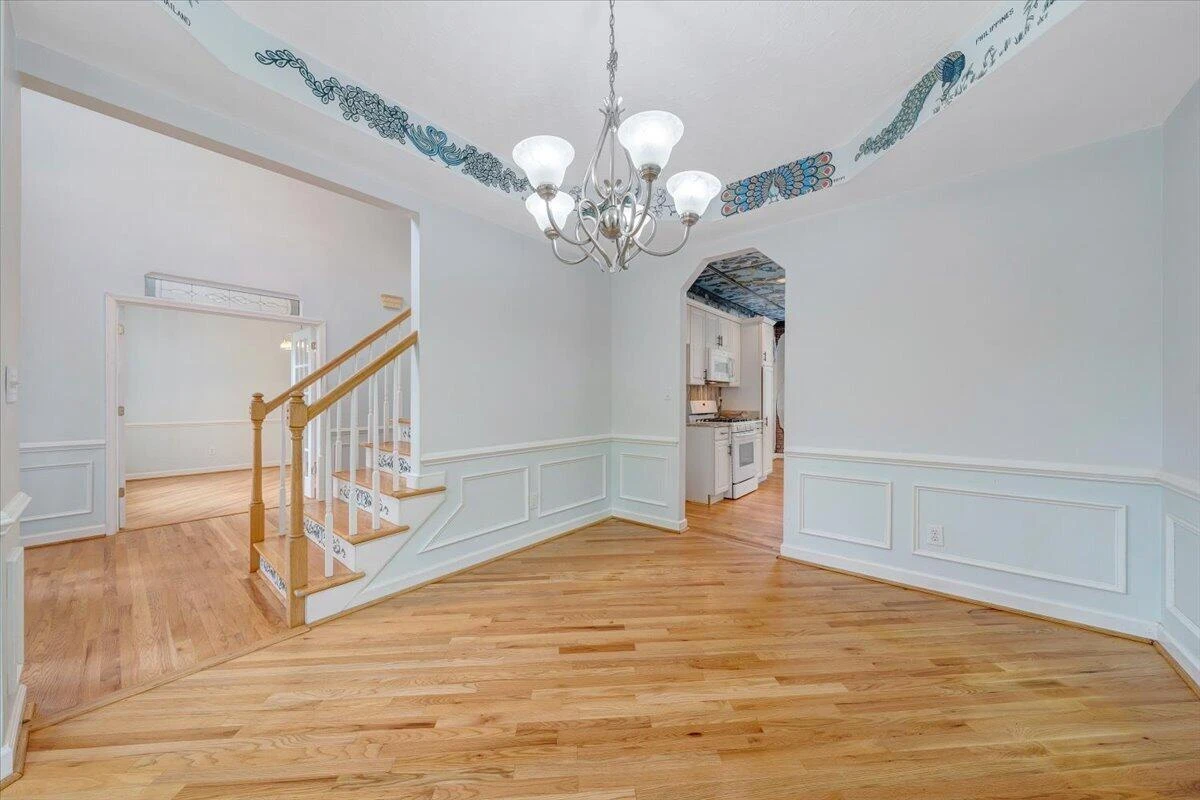 251 Buckingham CT - Photo 18
