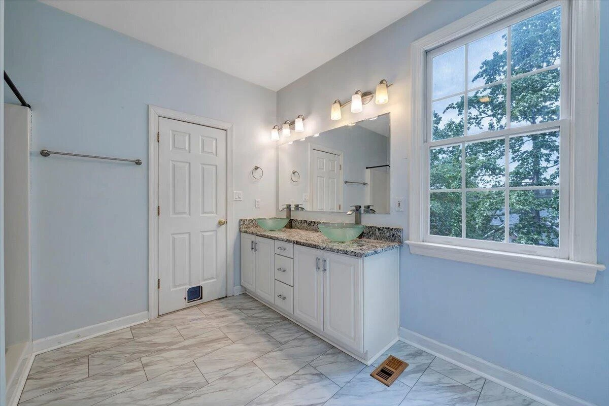 251 Buckingham CT - Photo 26