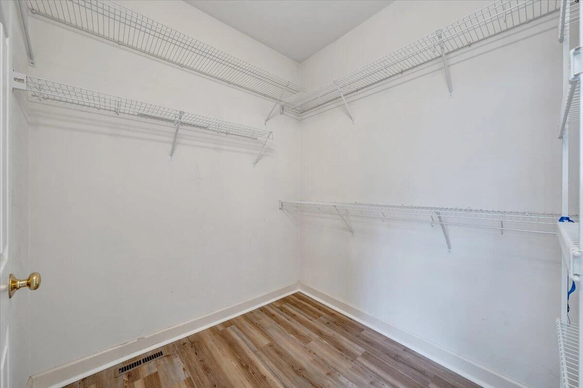 251 Buckingham CT - Photo 28