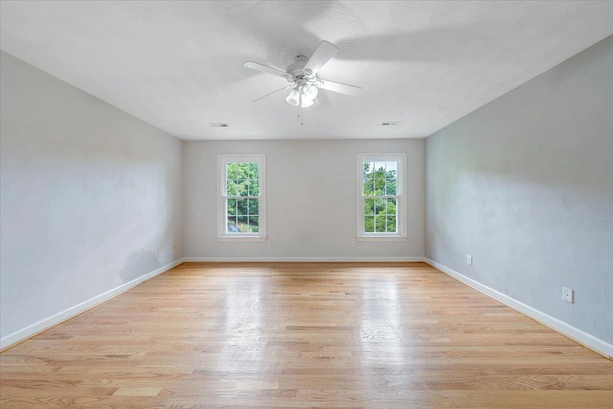 251 Buckingham CT - Photo 33