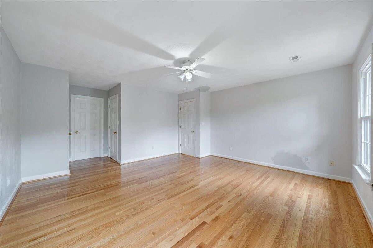 251 Buckingham CT - Photo 34