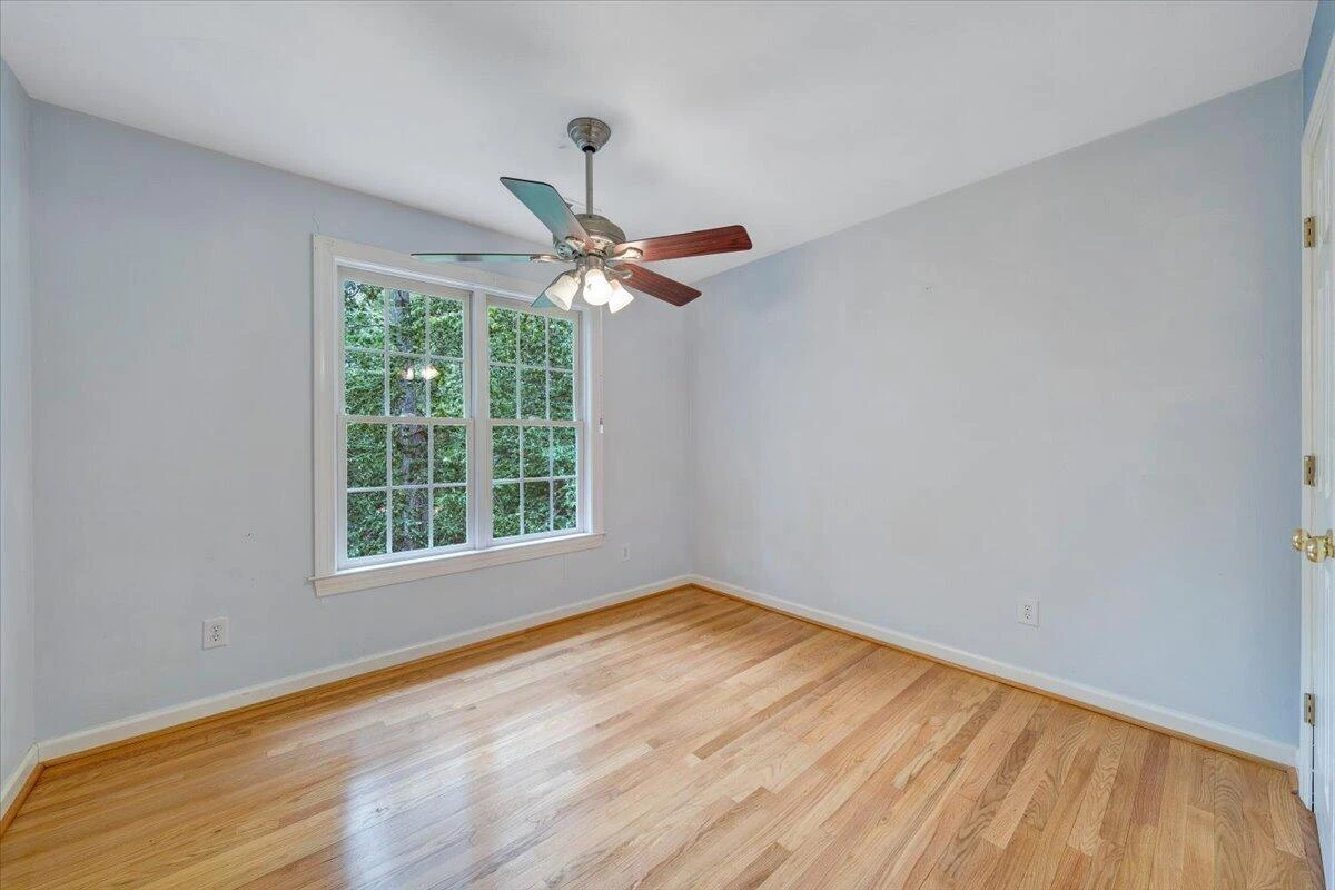 251 Buckingham CT - Photo 40
