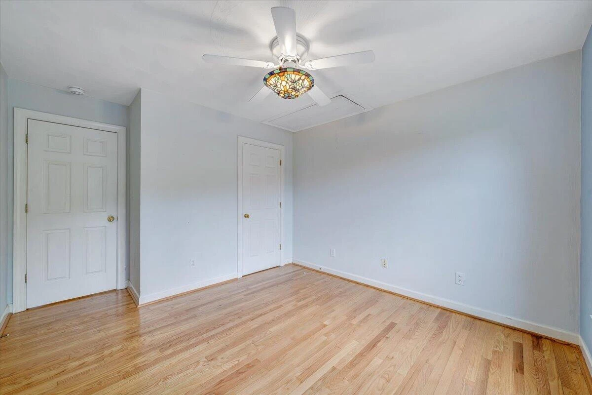 251 Buckingham CT - Photo 43