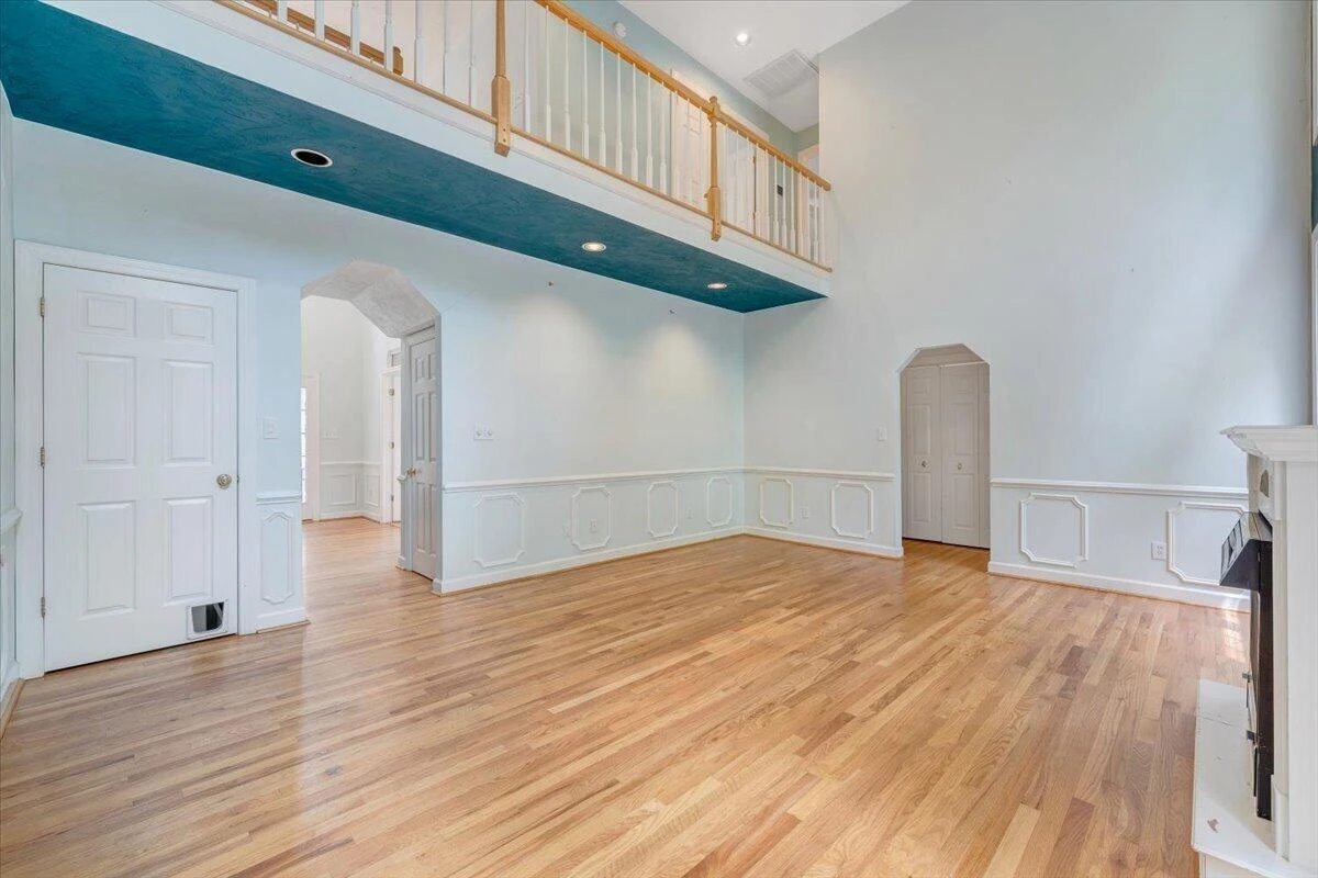 251 Buckingham CT - Photo 8
