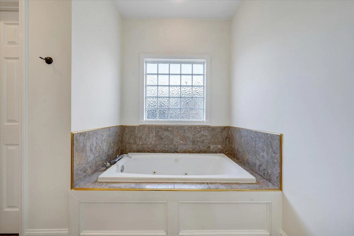 1619 Sterling Place CIR - Photo 32