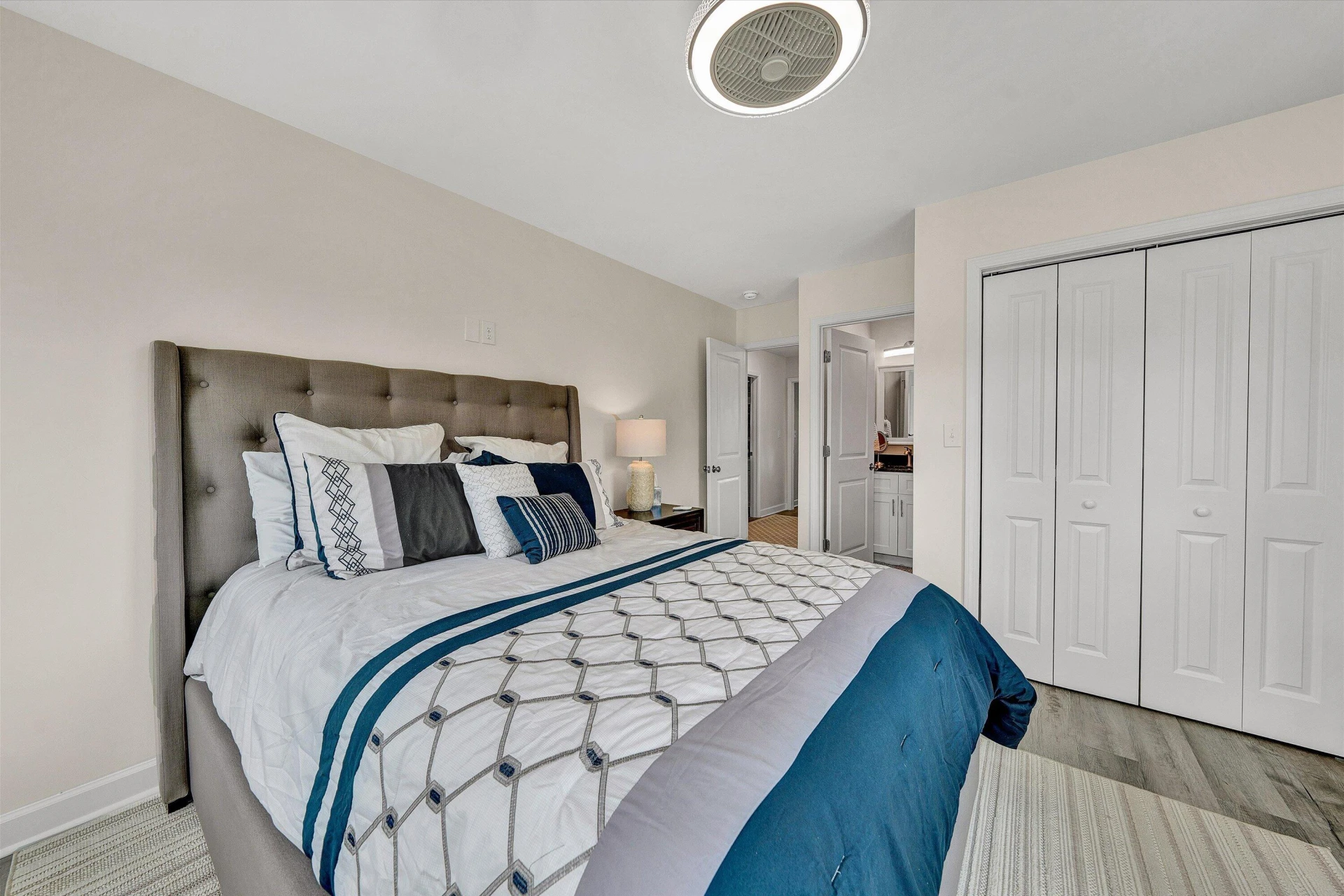 140 W Calhoun ST - Photo 21