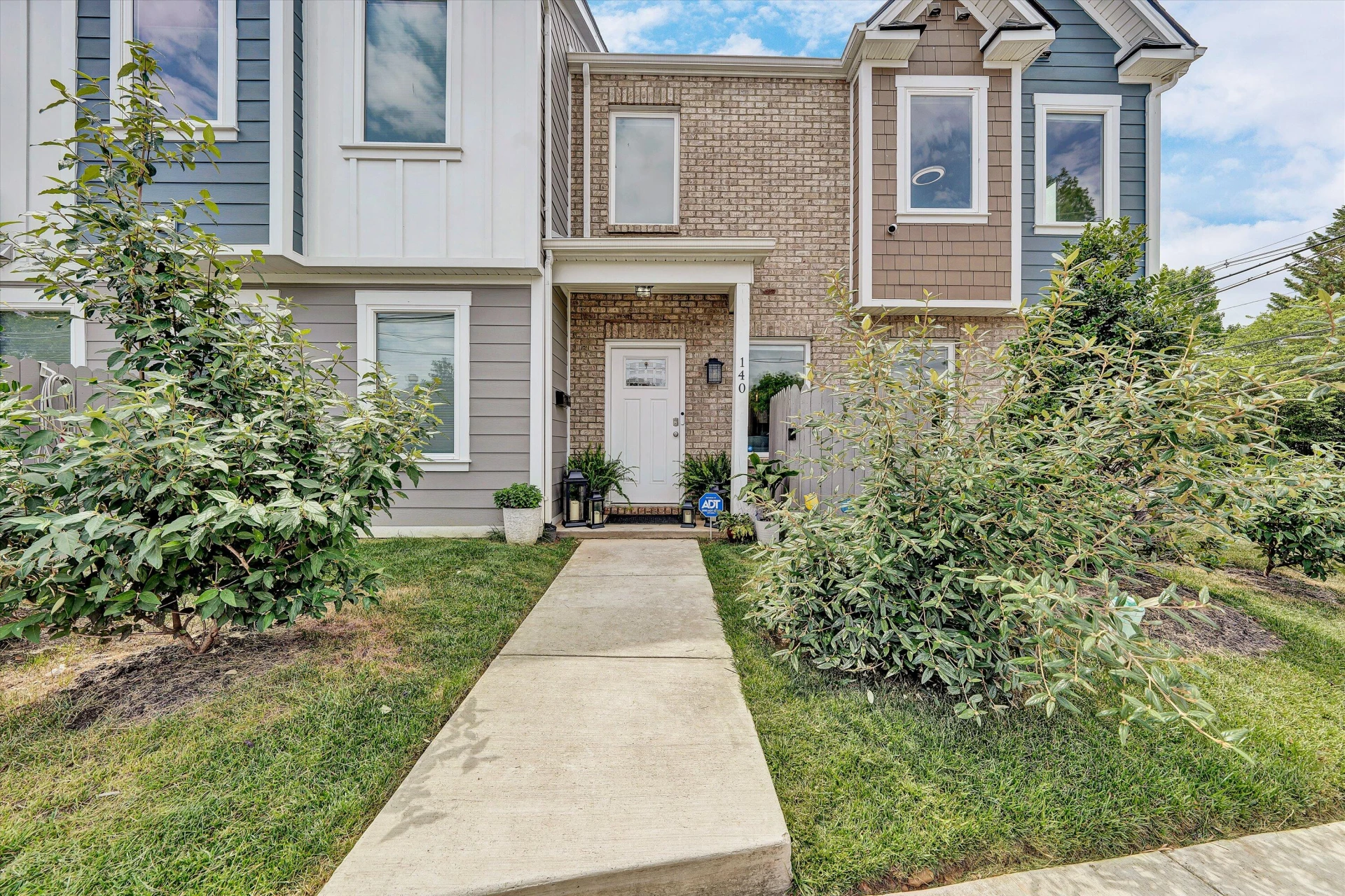 140 W Calhoun ST - Photo 3