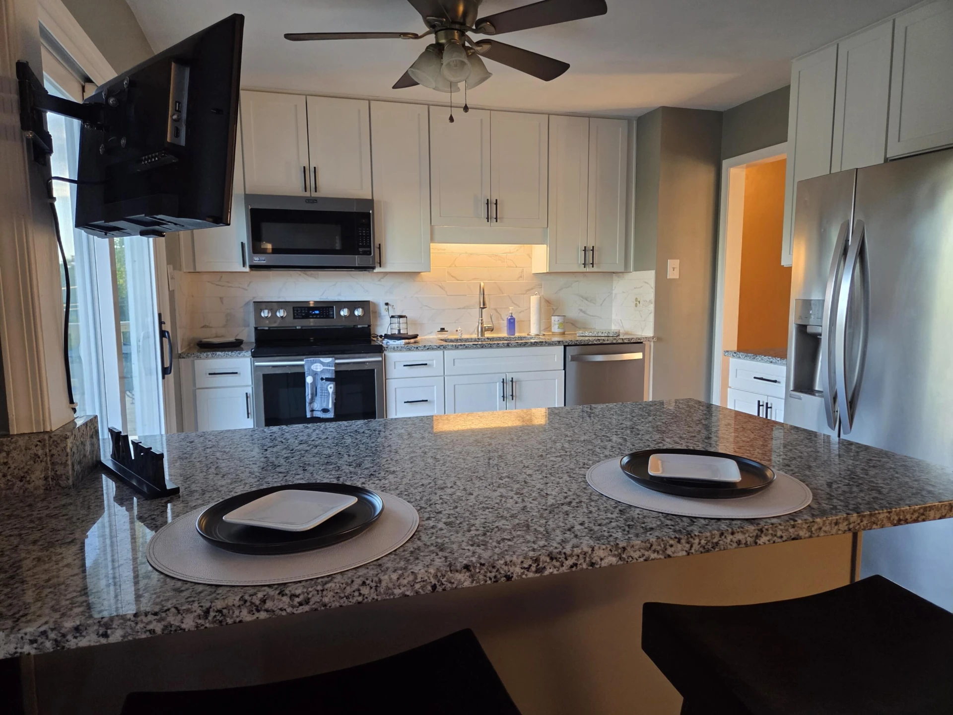 1055 Broadhill DR - Photo 11