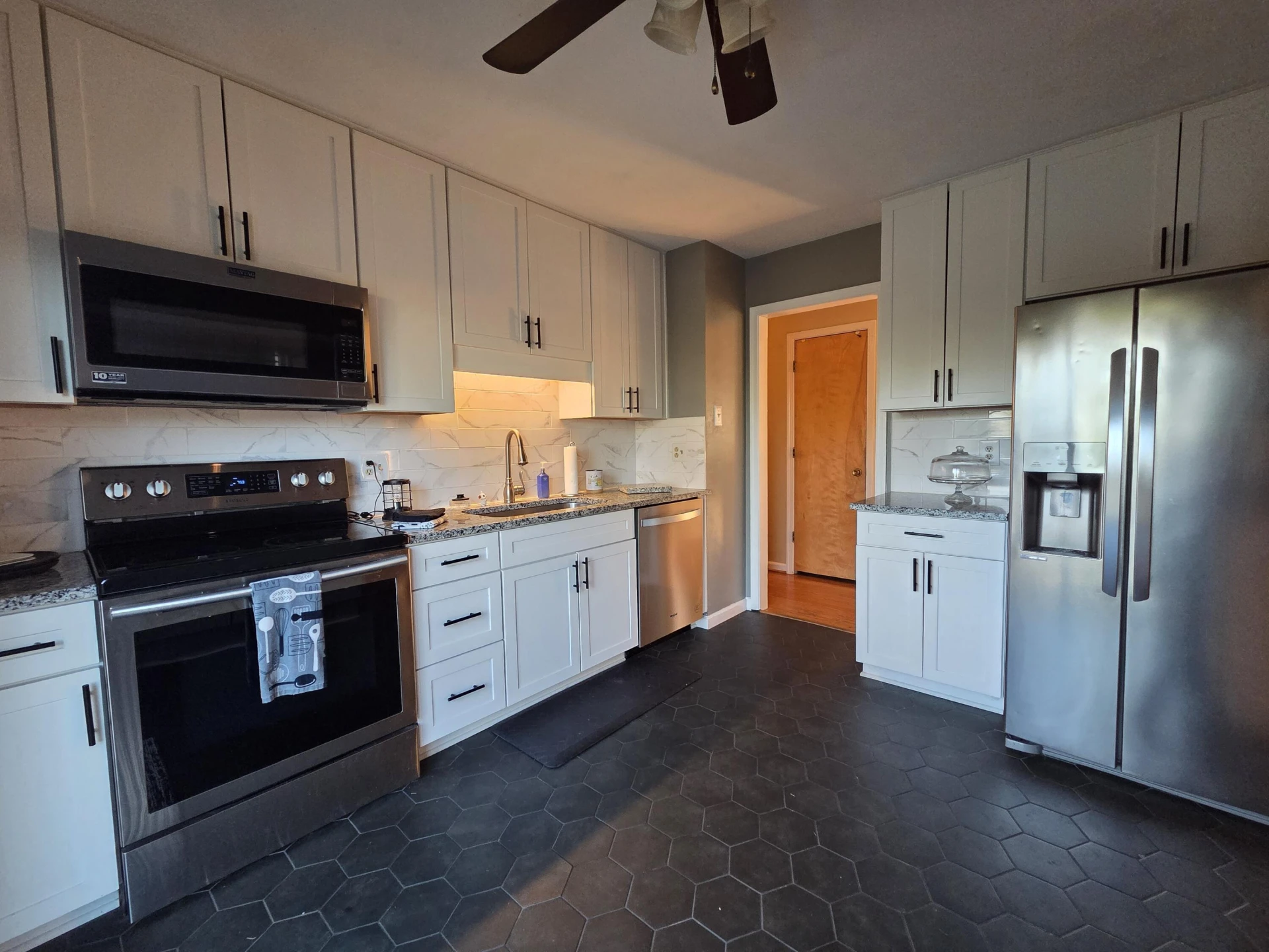 1055 Broadhill DR - Photo 12