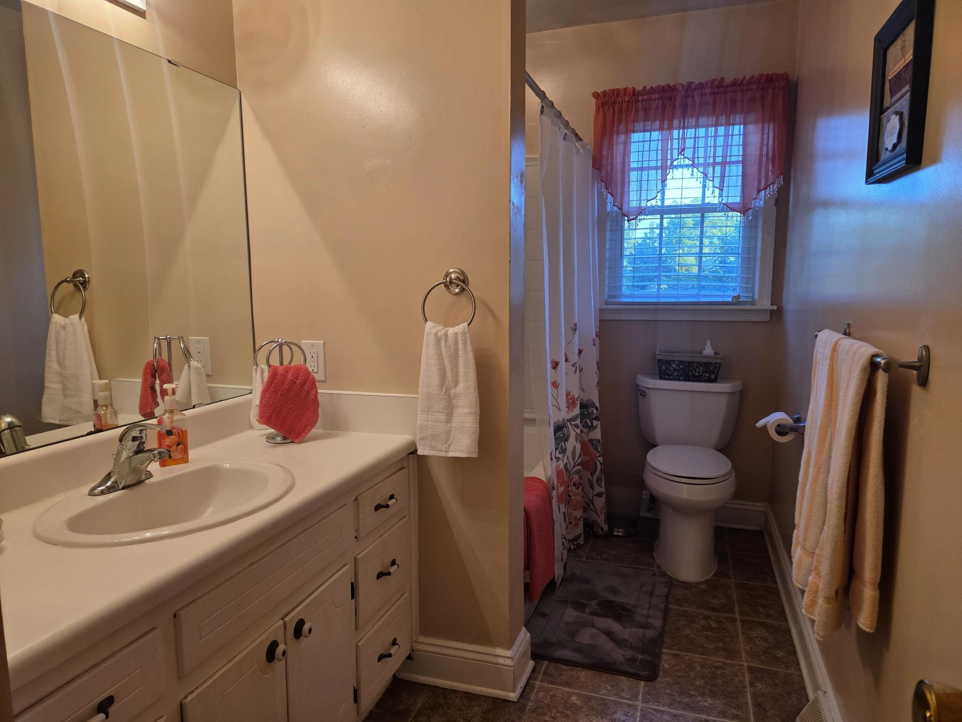 1055 Broadhill DR - Photo 16