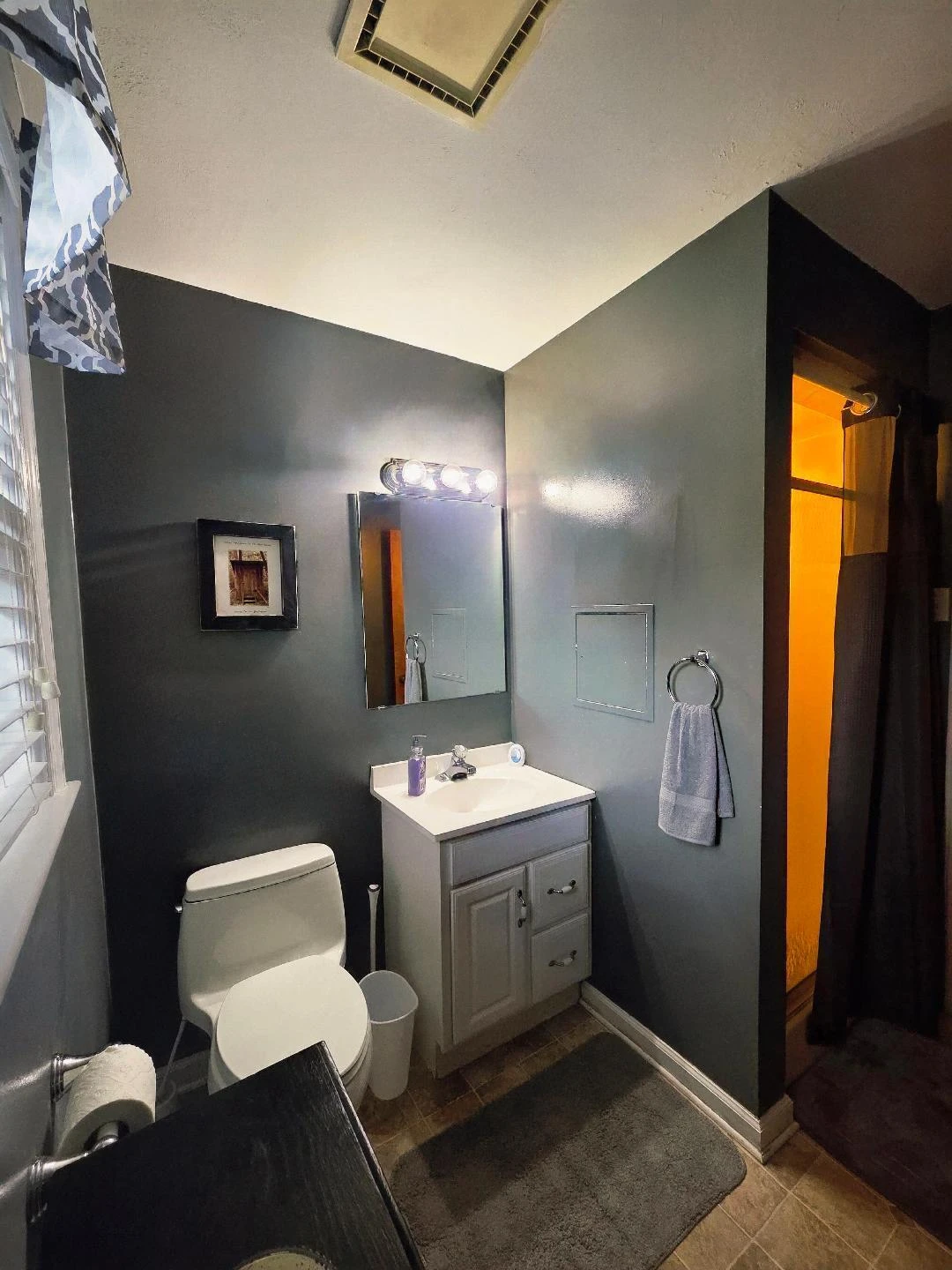 1055 Broadhill DR - Photo 21