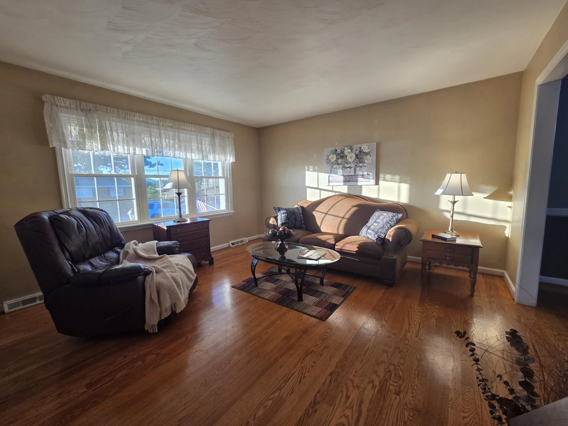 1055 Broadhill DR - Photo 7