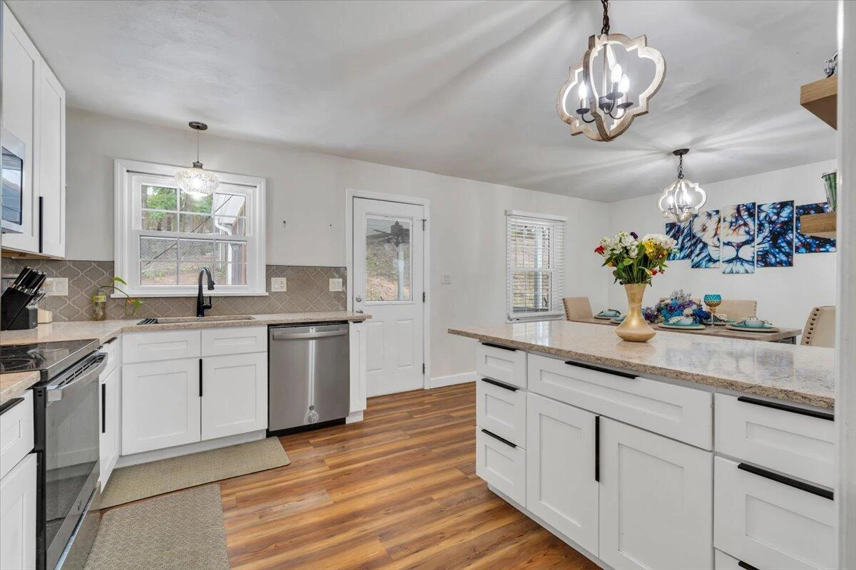 3030 Sedgefield RD SW - Photo 11