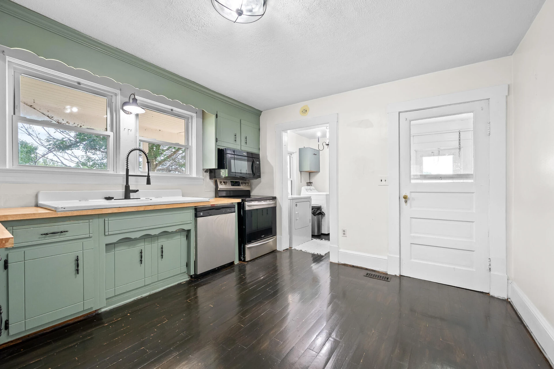 1560 Quarles RD - Photo 20