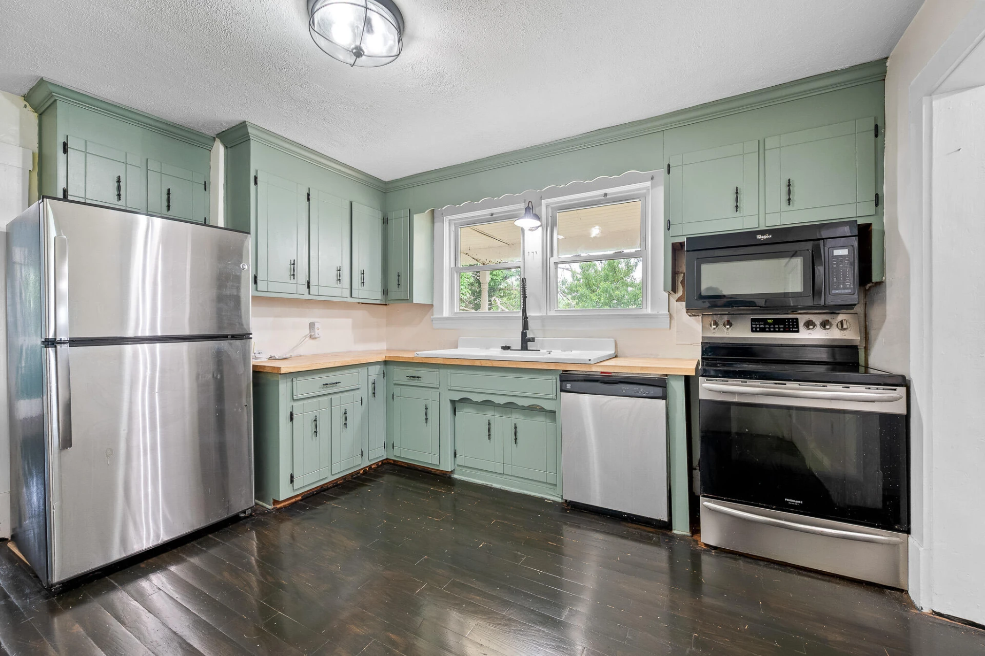 1560 Quarles RD - Photo 23