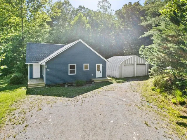 56 Craig Woods RD, New Castle, VA, 24127
