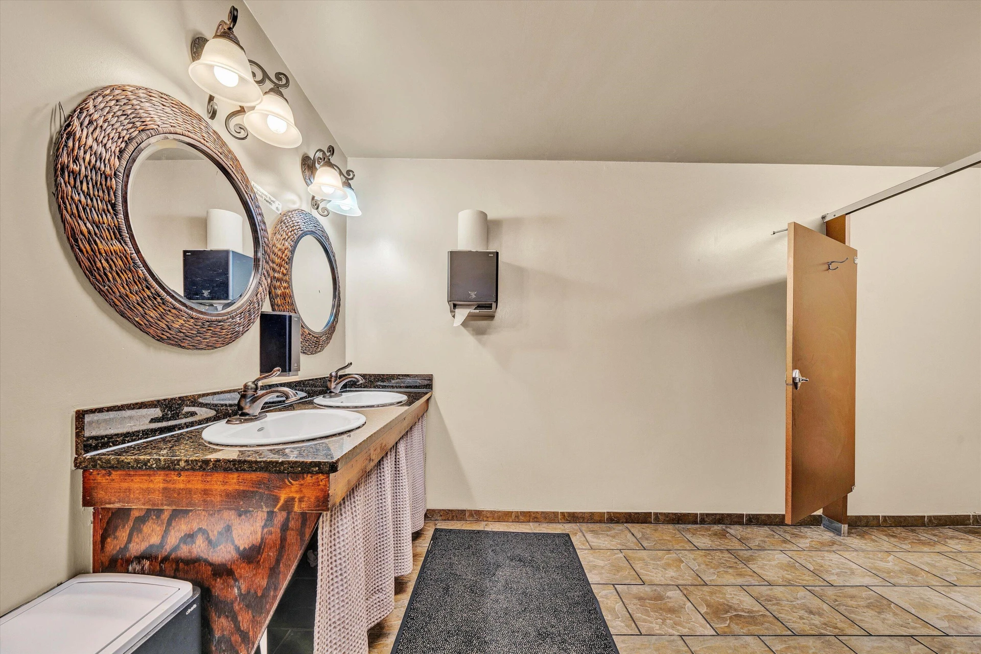 1041 Harbour Inn LN - Photo 31