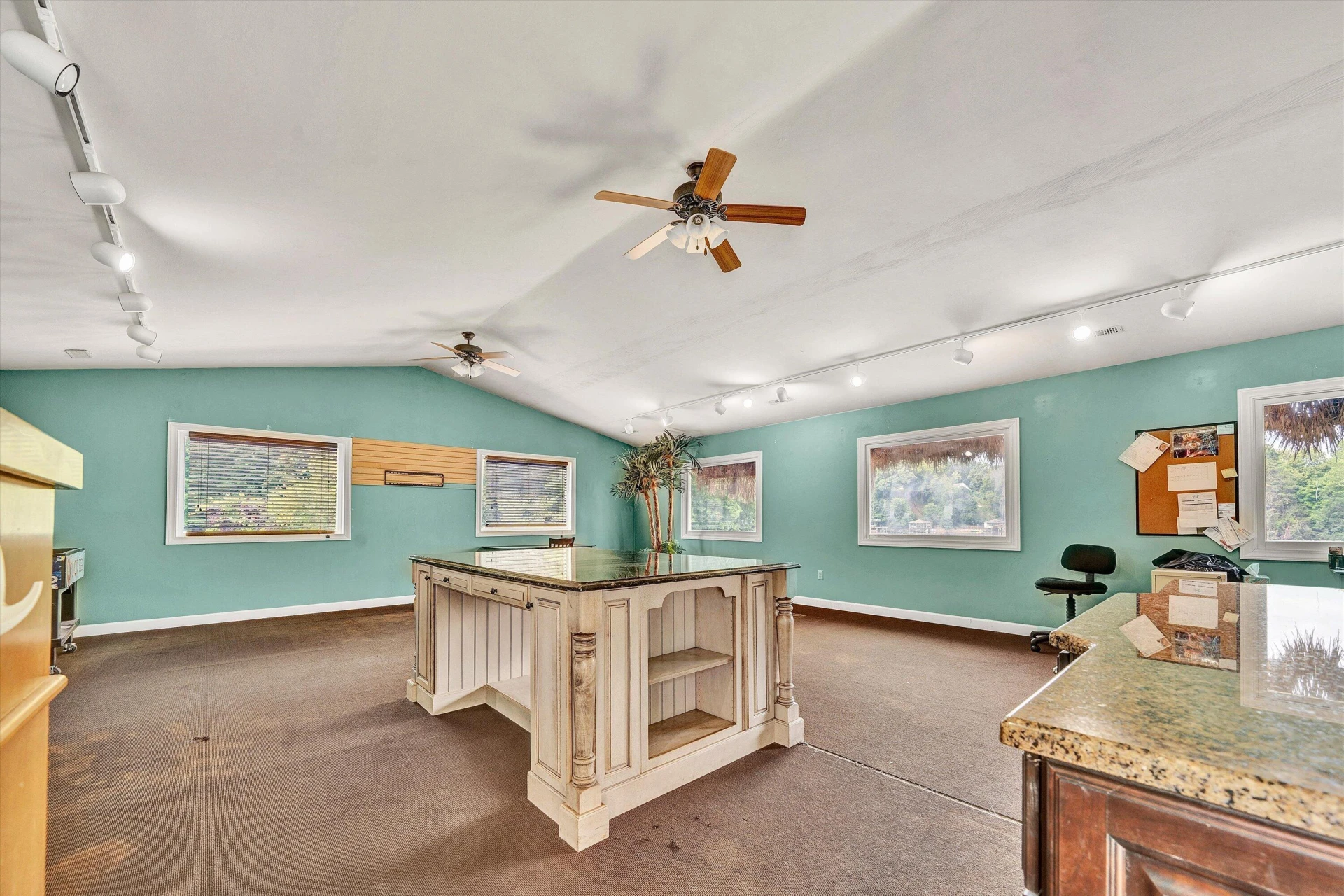 1041 Harbour Inn LN - Photo 39