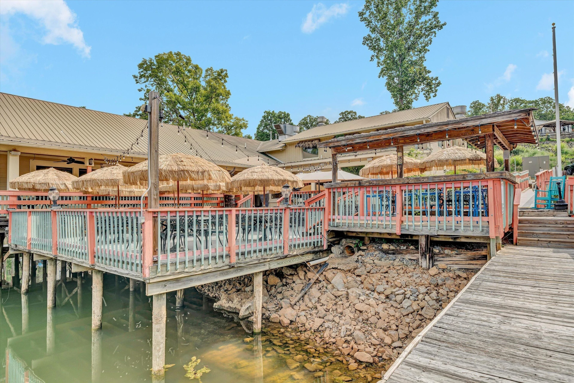 1041 Harbour Inn LN - Photo 5