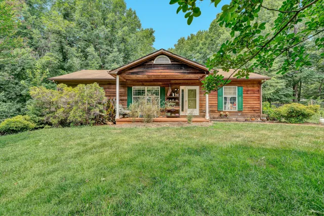 1145 FARMINGTON RD, Hardy, VA, 24101