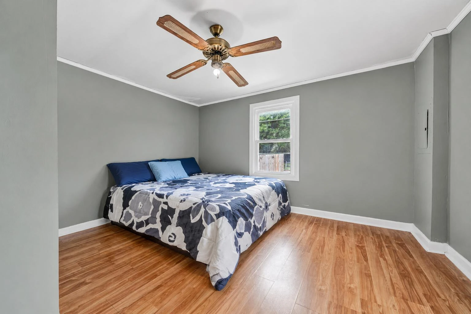 215 CIRCLE DR - Photo 11