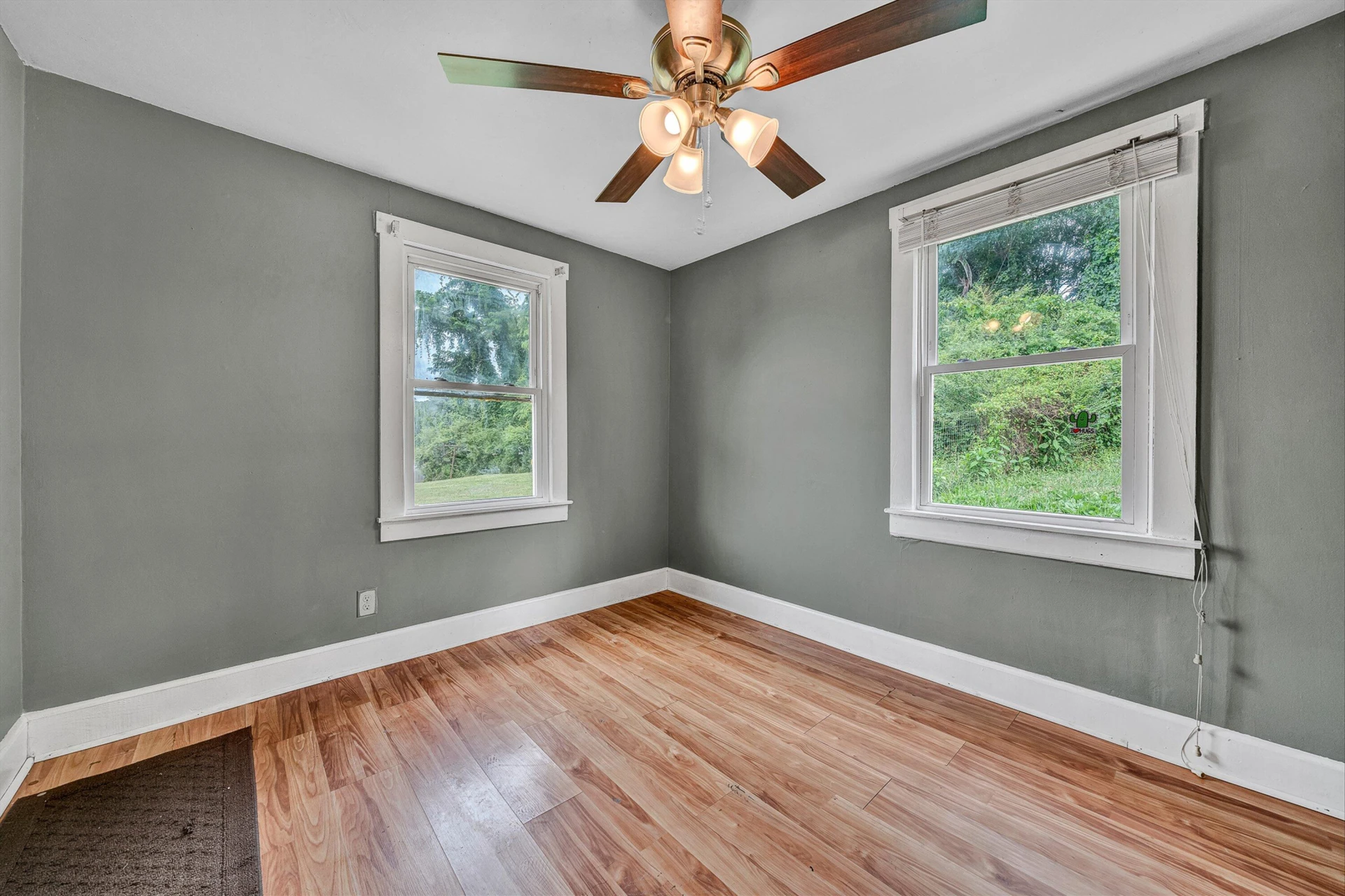 215 CIRCLE DR - Photo 15