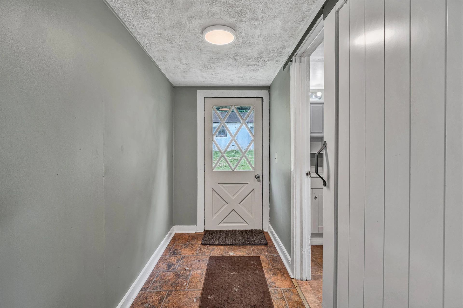 215 CIRCLE DR - Photo 16