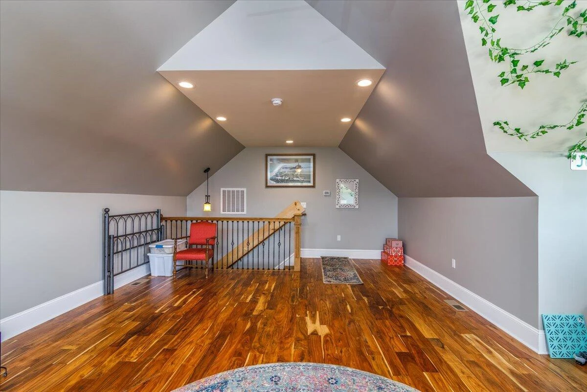 379 Greenhouse RD - Photo 11