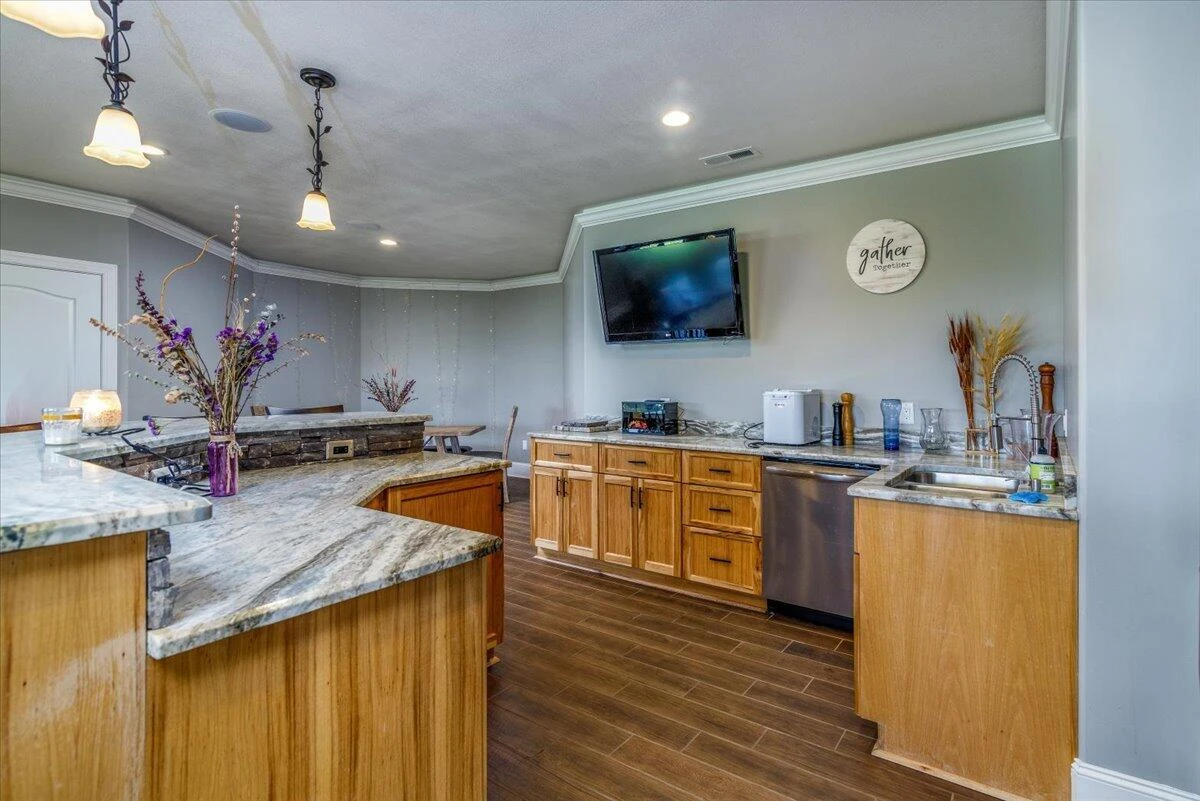379 Greenhouse RD - Photo 16