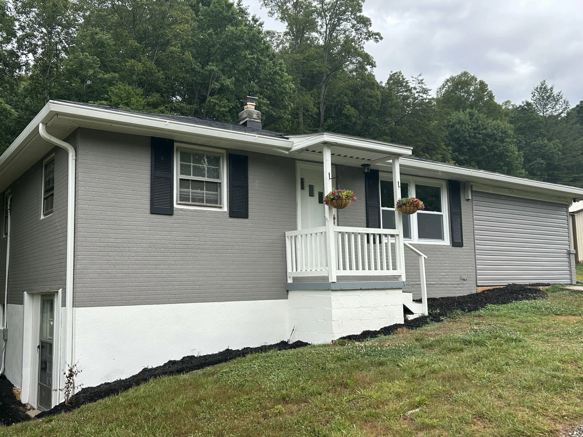 4043 Henry RD - Photo 7