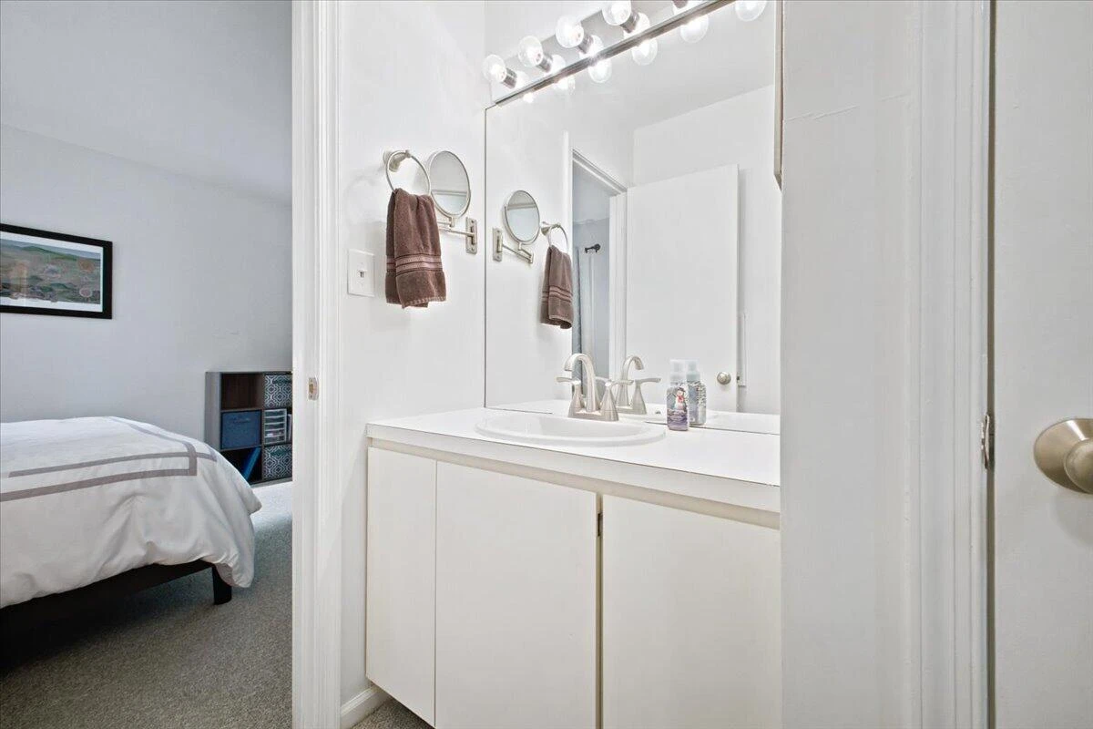357 Woods AVE SW #357 - Photo 22