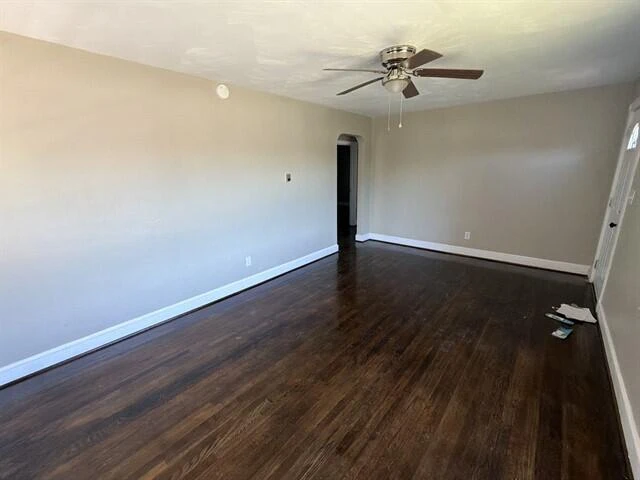 2816 Sweetbrier AVE SW - Photo 3