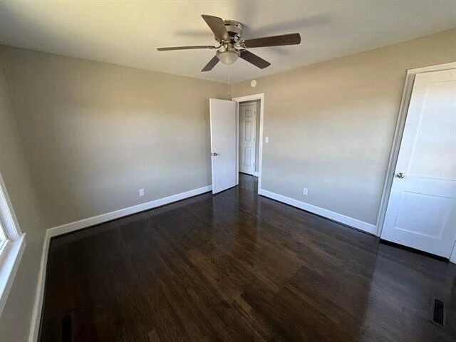 2816 Sweetbrier AVE SW - Photo 5