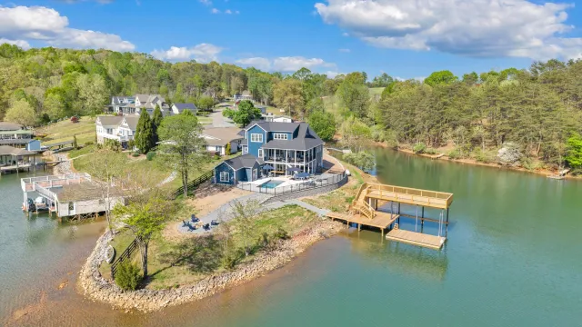 200 Sweetwater Bay DR, Penhook, VA, 24137