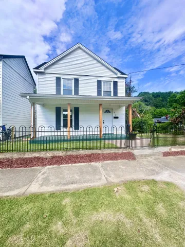 817 Rose AVE, Clifton Forge, VA, 24422