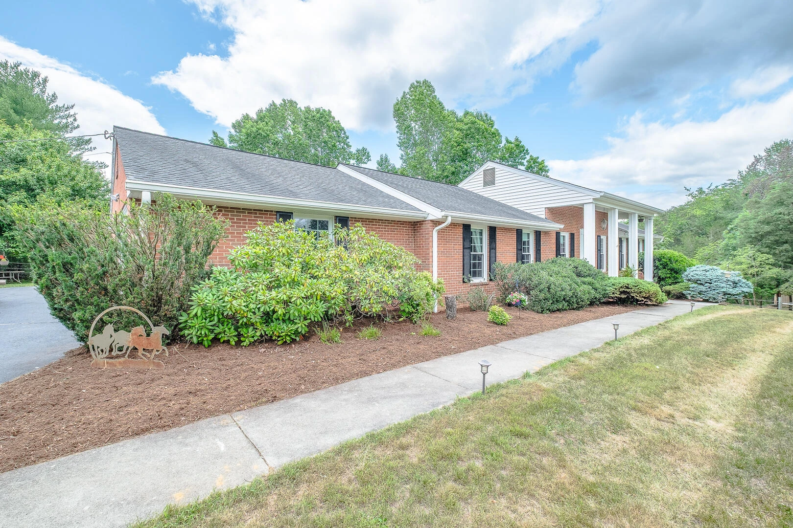 815 Brunswick Forge RD - Photo 4