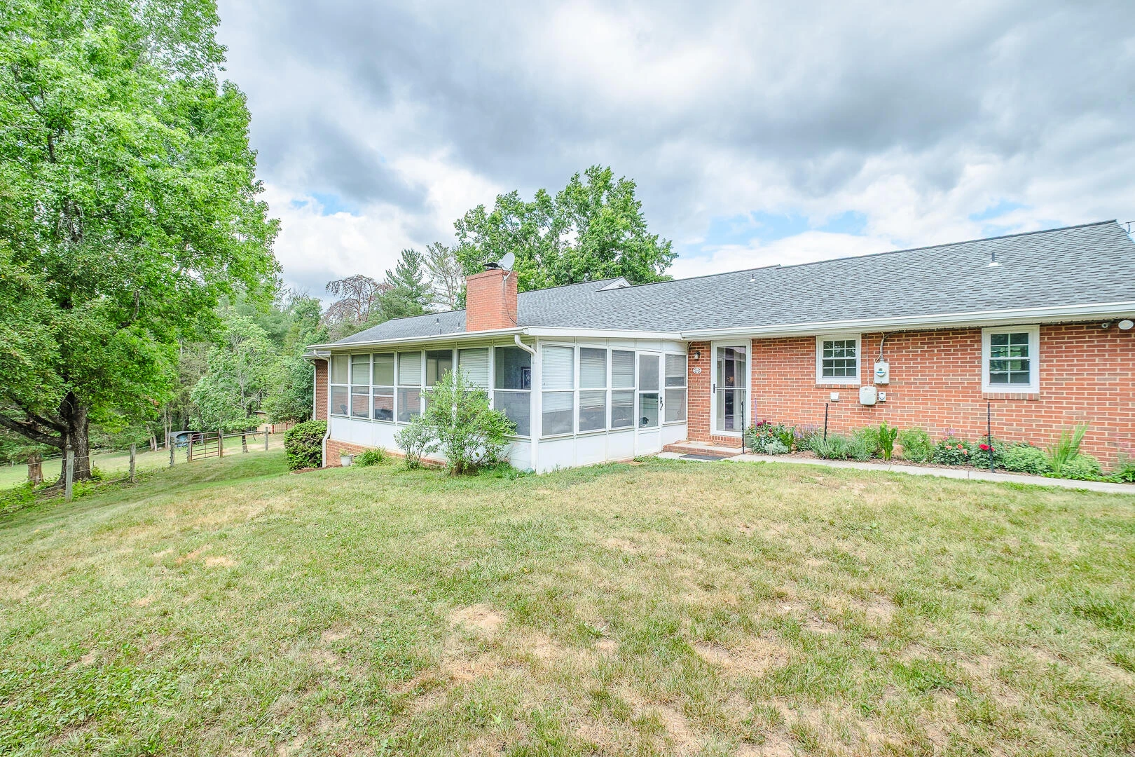 815 Brunswick Forge RD - Photo 6