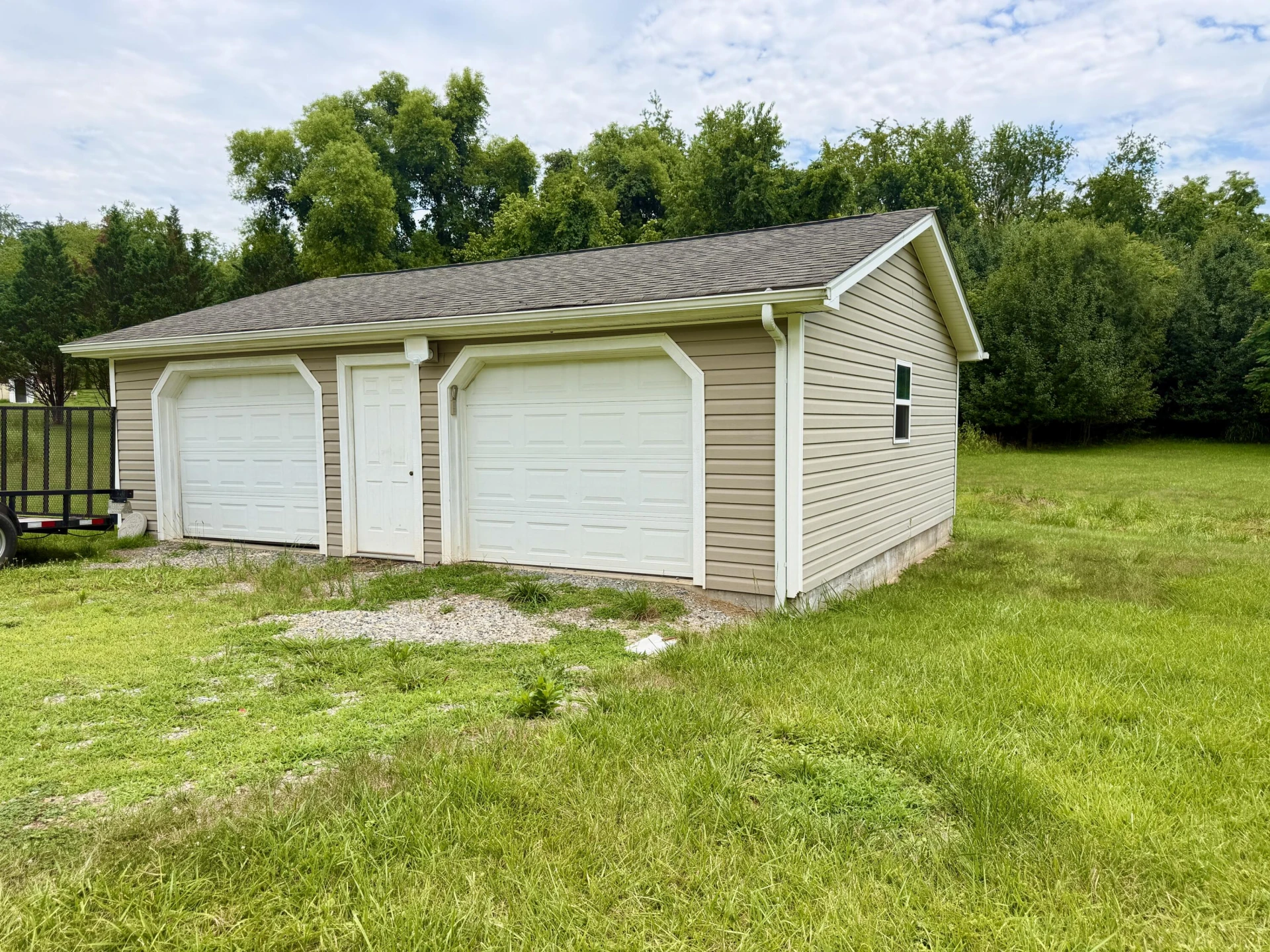 3501 Randall DR - Photo 3