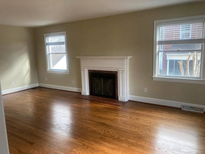 516 N Market ST - Photo 4