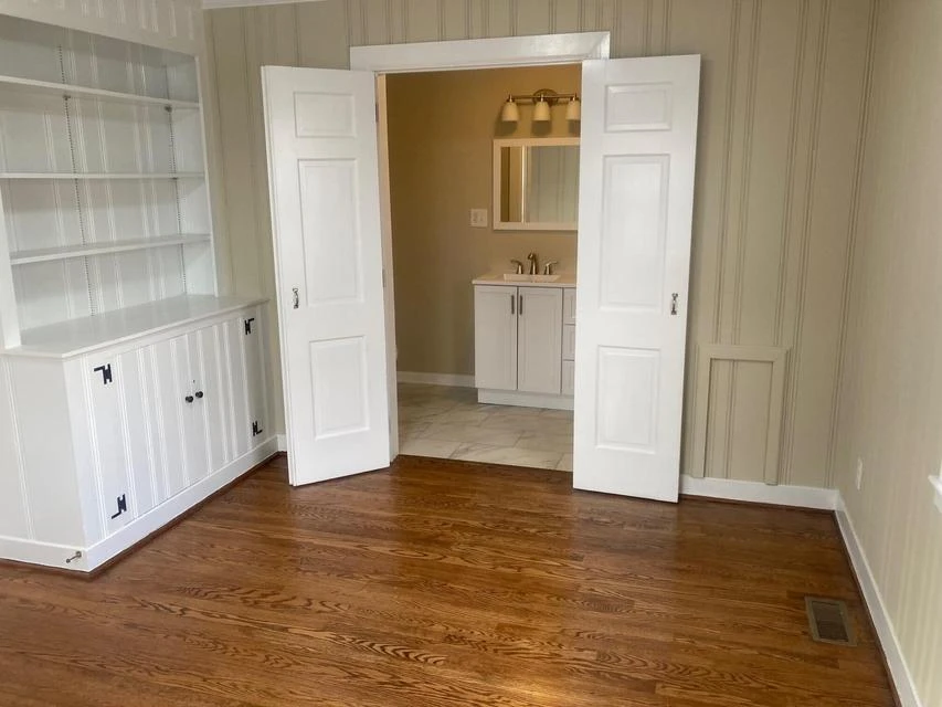 516 N Market ST - Photo 6